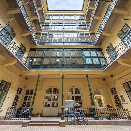 Hungarian Souvenir Appartement Boedapest Buitenkant foto