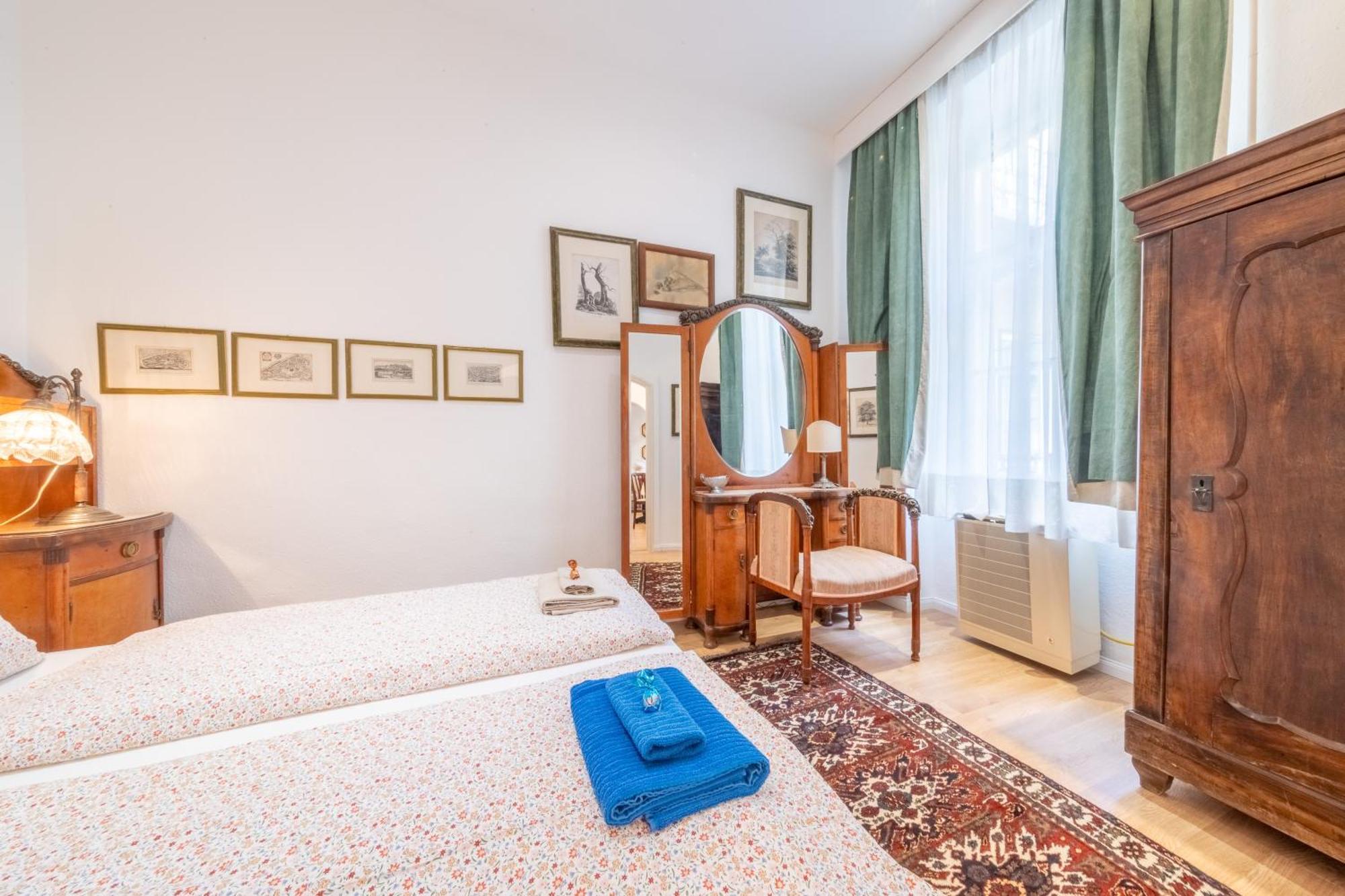 Hungarian Souvenir Appartement Boedapest Buitenkant foto