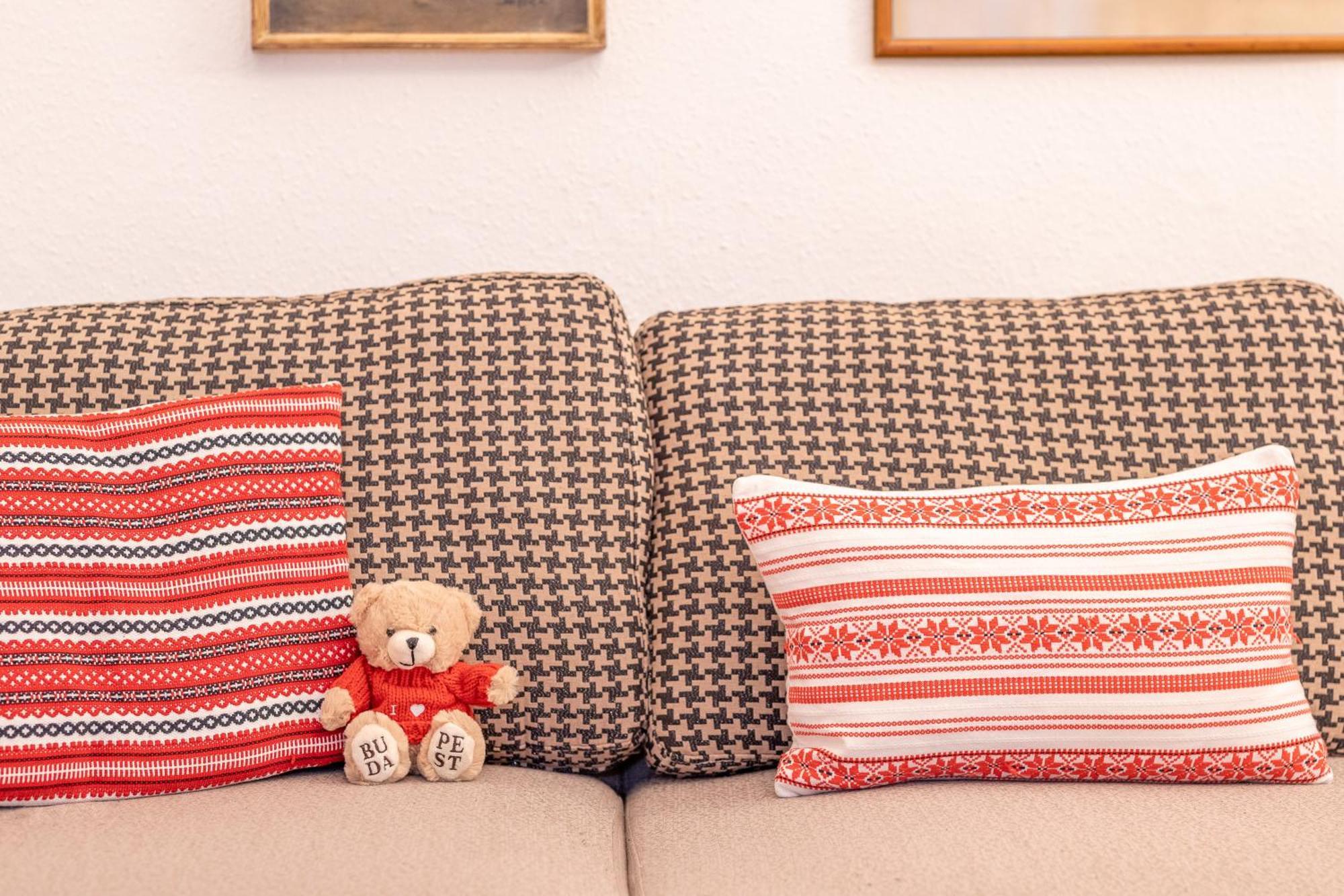 Hungarian Souvenir Appartement Boedapest Buitenkant foto